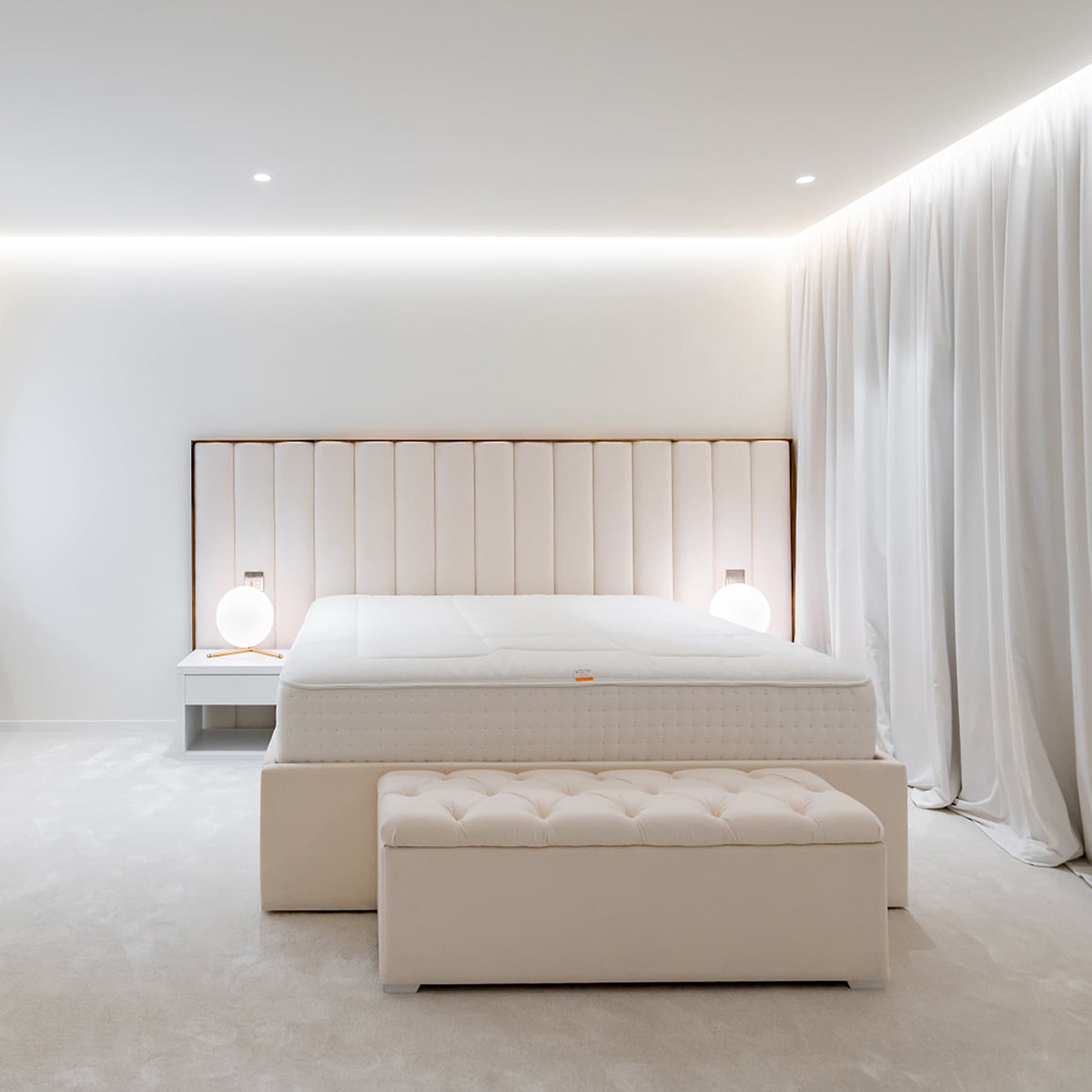 Pat tapițat Edam 200x200 cm | Pat matrimonial modern – CODI Atelier - imagine 4